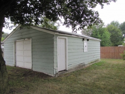1260 Vincent St, Saginaw, MI featured photo 11