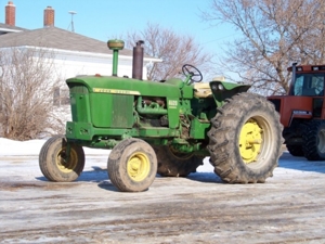 Bissell Farm Machinery Auction featured photo 12