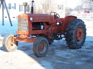 Bissell Farm Machinery Auction featured photo 10