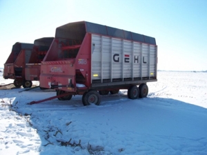 Bissell Farm Machinery Auction featured photo 22