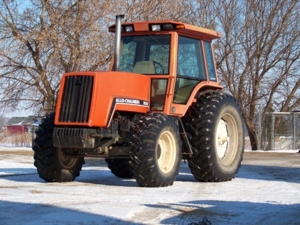 Bissell Farm Machinery Auction featured photo 41