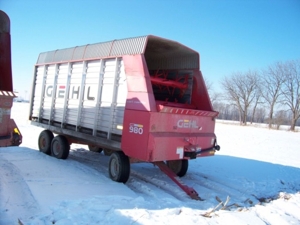 Bissell Farm Machinery Auction featured photo 44