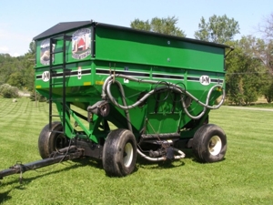 Zehr Farm Machinery Auction featured photo 24