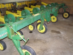 Zehr Farm Machinery Auction featured photo 50