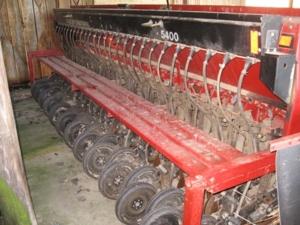 Zehr Farm Machinery Auction featured photo 69