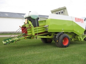 Zehr Farm Machinery Auction featured photo 89