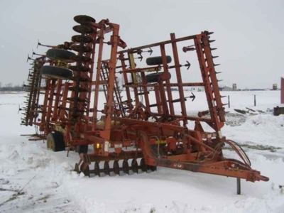 Lawless Farm Auction featured photo 7