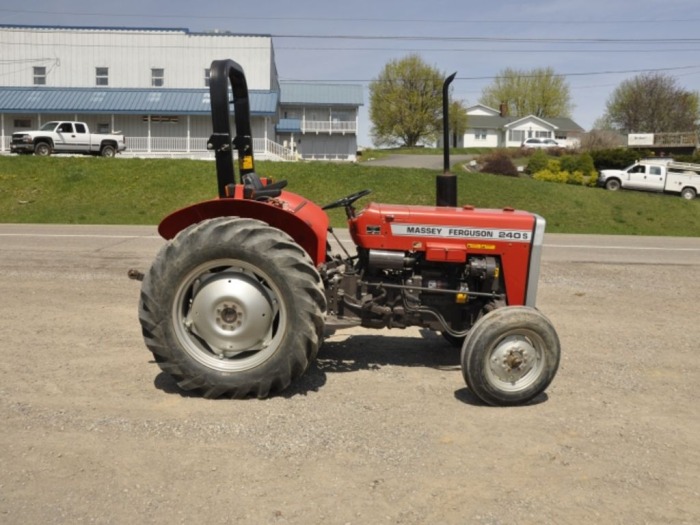 Absolute Gingerich Tractor Auction featured photo 9
