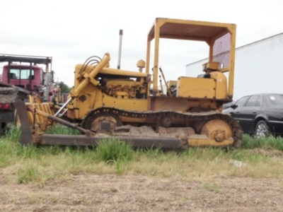 Jenell & Rodney Stage Estate Auction featured photo