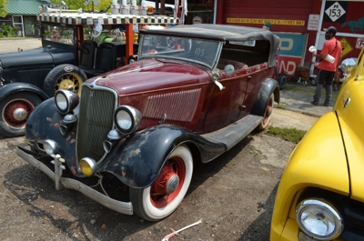 Bob Clark Auction #3- Vintage Tractors & Cars, Fenton featured photo 4