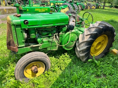 Bob Clark Auction #3- Vintage Tractors & Cars, Fenton featured photo 6