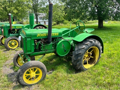 Bob Clark Auction #3- Vintage Tractors & Cars, Fenton featured photo 12