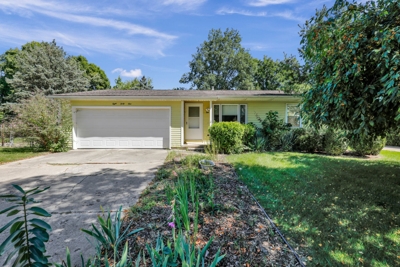 3 Bedroom, 1 Bathroom, 1144sf home in Mason- 841 Warner St. featured photo 1