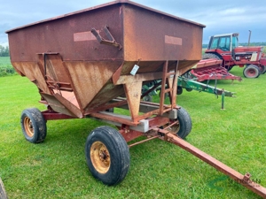 Jim Perry Equipment Auction, Clinton featured photo 10