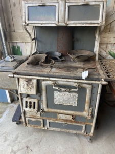 Matznick Antique and Collectible Auction featured photo 15