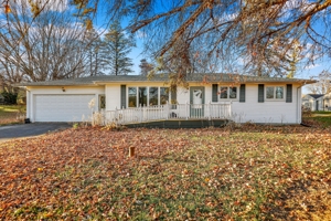 3 Bedroom, 1 Bathroom, 1092 sq. ft. Home in Lansing (Dewitt Charter Twp) featured photo 1