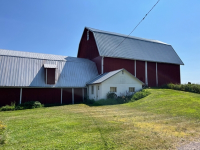 Shawhaven Farms, 100 +/- Acre Farm Numerous Barns and Agritainment Buildings featured photo 1
