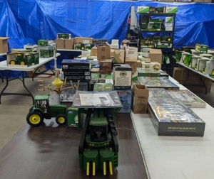 Huge John Deere Toy Tractor Collection featured photo 3