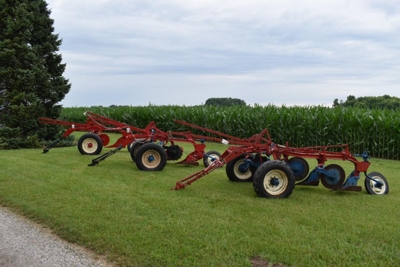Ramon Waltz Vintage Tractors featured photo 12